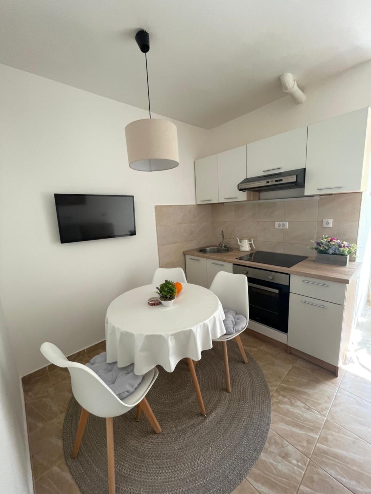 Apartment Maki コトル エクステリア 写真